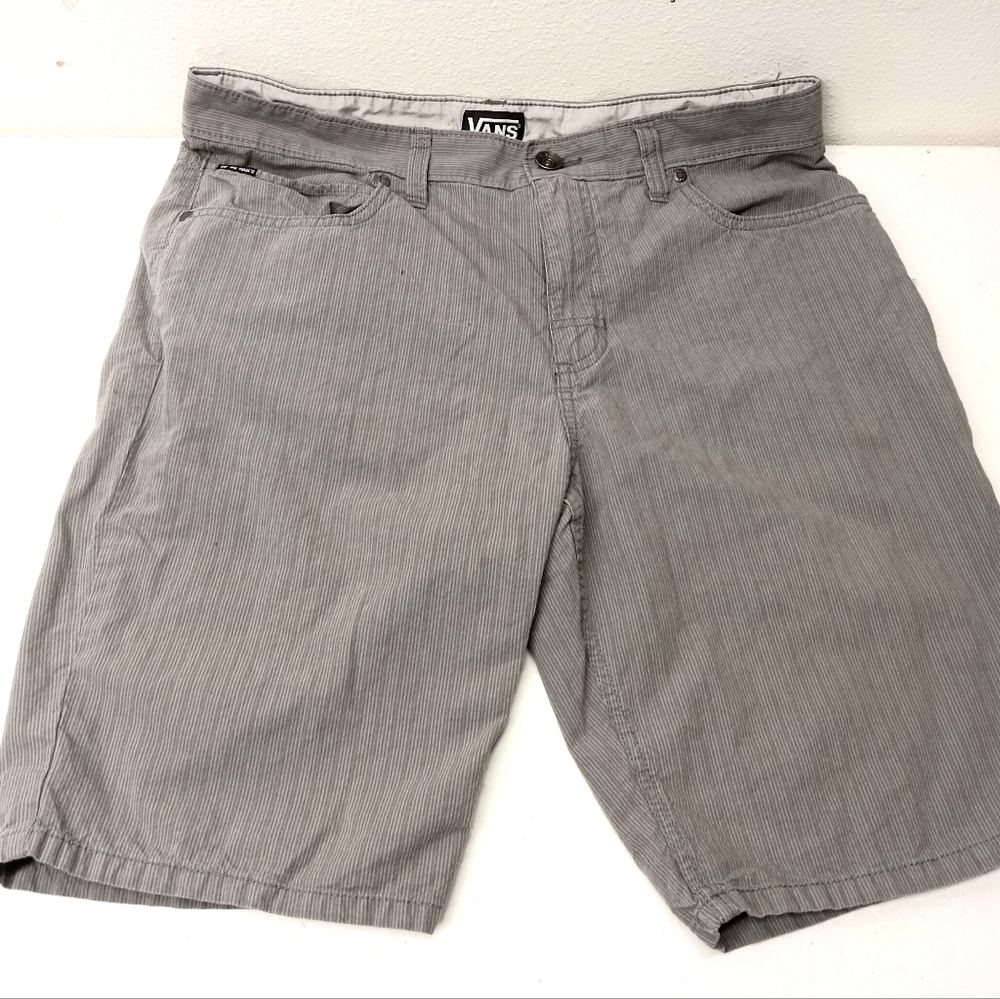 Mens Vans Off The Wall Grey Shorts Size 32